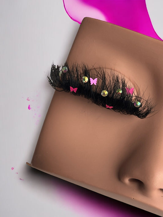 Cils de reine d'anniversaire